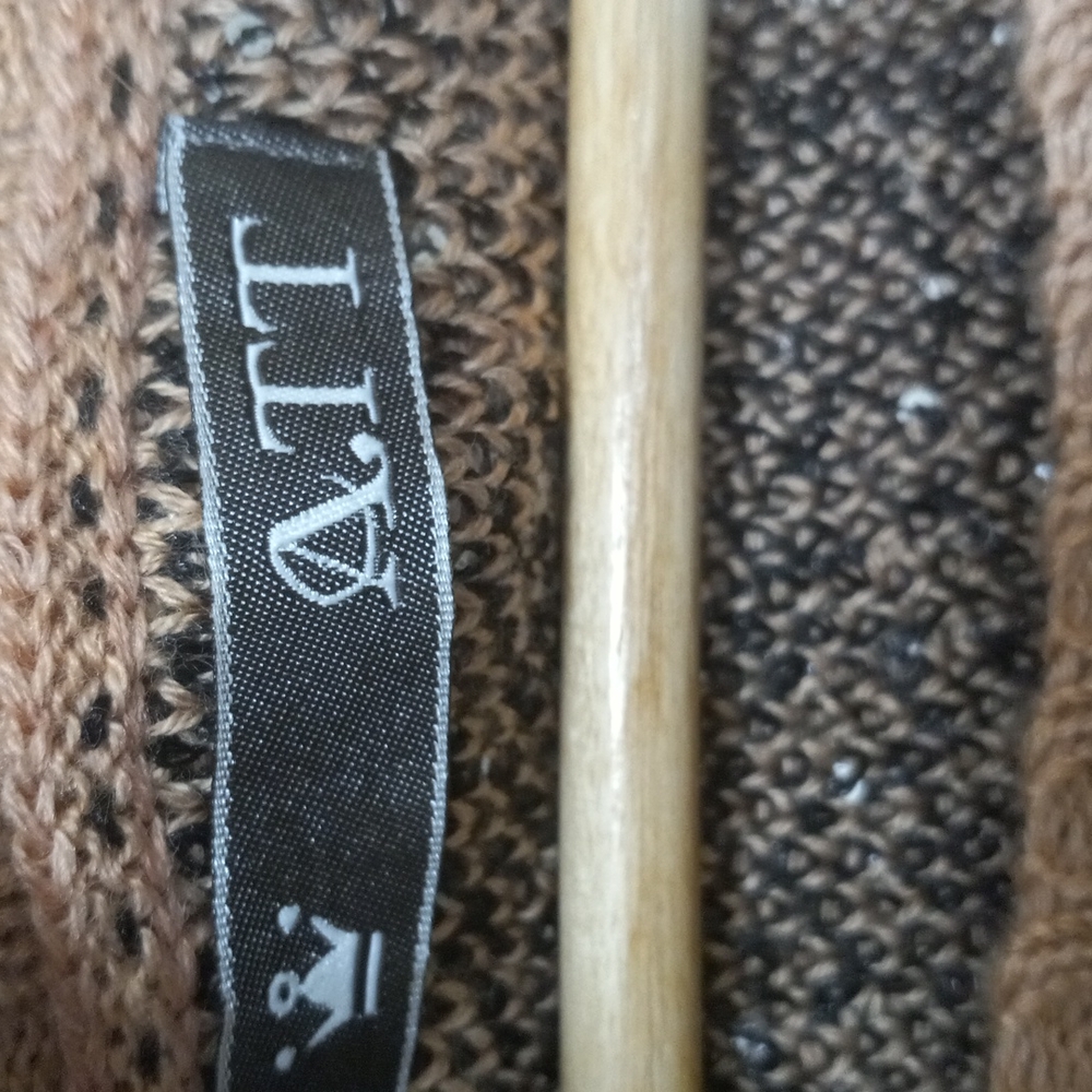 ATT sweater - Picture 3 of 3